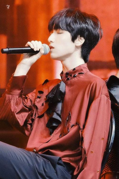 吃瓜娱乐圈时代少年团,吃瓜娱乐圈，青春偶像的蜕变之路